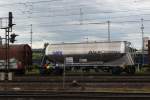 Interessanter GATX Staubgutwagen, Zugdurchfahrt Güterbahnhof Hannover-Linden am 31.05.2015.

Warntafel X423/1402 Calciumcarbid