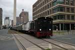 Historische Eisenbahn Frankfurt am Main V36 406-5 am 04.10.20 mit einen Sonderzug auf der Hafenbahn Frankfurt am Main beim Teddybärenfahrtag