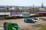 Kübler Spedition Schwertransport Tragschnabelwagen am 10.01.22 in Frankfurt am Main Hafenbahn Ostbahnhof von einer Brücke aus fotografiert