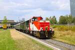 Hafenbahn Frankfurt am Main Krauss Maffei MH05 Lok D1 mit Pendelzug am 21.07.24 auf der Hafenbahn zum Osthafen Festival.