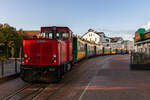 Warten im Inselbahnhof Borkum.