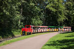 Auf 381mm zuckelt die Killesbergbahn durch den Killesberger Höhenpark. Am 29.07.2024 bespannte die Lok „Schwoabapfeil“ (Diema FNr 5298) die Züge. 