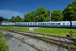 Der Triebzug der DB-Baureihe VT 11.5 TEE  Blue Star Train  war Anfang Juni 2019 auf dem Gelände der Bahnparkes in Augsburg zu sehen.