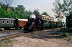 Der kleine Dampfzug auf dem Nürnberger DB-Veranstaltungsgelände Nürnberg-Ost wurde gleich von zwei Dampflokomotiven bewegt.