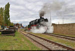 Historisches Eisenbahnwochenende Benndorf–Staßfurt    35 1097-1 (23 1097 | LKM 23.10) hüllt sich bei einer Führerstandsmitfahrt am Lokschuppen Staßfurt in Dampf.