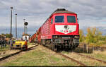 Historisches Eisenbahnwochenende Benndorf–Staßfurt

232 673-4 (132 673-5) zog und schob die Wagen des Foto-Güterzuges den Ablaufberg des Lokschuppens Staßfurt unzählige Male hoch und herunter.

🧰 BUDAMAR WEST GmbH, zum Aufnahmezeitpunkt noch Leipziger Eisenbahnverkehrsgesellschaft mbH (LEG)
🕓 1.10.2022 | 14:58 Uhr