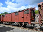 Der Güterwagen mit öffnungsfähigem Dach 21 80 579 5 083-2 vom Typ Tcef 845 ist Teil der Ausstellung im Eisenbahnmuseum Bochum.