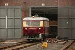 Wismarer Schienenbus T2 am Lokschuppen im Eisenbahnmuseum Bochum Dahlhausen, November 2024.