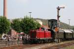 212 007-9 kommt mit ihrem Sonderzug aus Bochum Hbf auf das Museumsgelnde gefahren.