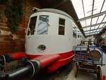 Der im Jahr 1935 an die Deutschen Reichsbahn gelieferte elektrische Schnelltriebwagen ET 11 01 steht heute im Eisenbahnmuseum Neustadt an der Weinstraße.