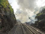 Rückblick auf die Strecke mit dem Kuckucksbähnel hier im Bereich Neustadt nach Lamprecht(Pfalz)  am 20.