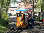 Im Sächsischen Eisenbahnmuseum in Chemnitz-Hilbersdorf kann man auf einer ca. 1 Kilometer langen Feldbahnstrecke den Ausblick genießen. Da trifft man auch mal auf bekannte Gesichter. 6.5.2016, Chemnitz