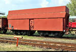 Blick auf einen Selbstentladewagen (DR 47-53-61 001) des Sächsischen Eisenbahnmuseum Chemnitz-Hilbersdorf (SEM) e.V., der anlässlich des 28. Heizhausfests im SEM steht.
[25.8.2019 | 15:46 Uhr]