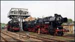 43 001 und 52 8154 vor dem Kohlebunker in Chemnitz-Hilbersdorf.