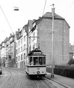 SSB Stuttgart__Abschiedsfahrt für die Linie 8 mit Tw 418 [ME/AEG 1925; 1960-68 Rangier-Tw 2529; 1977 vom SMS als Museumswagen hergerichtet] als historische Linie 18 zwischen Haltestelle