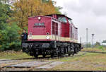 202 364-6 (112 364-5 | DR V 100.1) rangiert beim Herbstlokfest auf dem Lokschuppen-Gelände in Staßfurt an die Wagen der soeben absolvierten Rundfahrt über Aschersleben, Halberstadt,