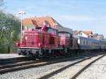 V 60 114 der DFS und V 60 11011 FME in Ebermannstadt kurz bevor sie den Sonderzug der UEF am 24.4.2010 zurck nach Forchheim bringen 