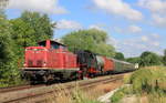 212 084 als Vorspann vor 64 419 am 18.06.2017 zwischen Öhringen und Neuenstein.