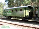 Die neueste Restaurierung zu Ergnzung des historischen preuischen Personenzuges: Wagen  Dresden 30423 . Vorgestellt beim Bahnhofsfest der Niederlausitzer Museumseisenbahn 2005.