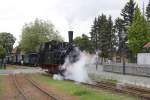 Schmalspur Lok Hoya setzt im Endbahnhof Asendorf am 3.5.2014 um.