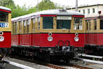 Museum-Tw. 275 959 vom S-Bahn-Typ  Wannsee  am 20.05.2006 vor der Fahrzeughalle der  Historischen S-Bahn-Berlin  in Erkner.