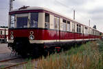 Auf einer großen Fahrzeugausstellung in Bernau bei Berlin war am 06.08.1994 auch der Museumstriebwagen 276 069 der Historischen S-Bahn Berlin zu sehen.