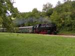 Lok 86 333 mit Zug hier in der Nhe von Ftzen am 19.08.06.