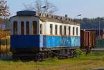 Alter Reisezug- und Gterwagen auf dem Bahnhof Ahlbeck abgestellt.