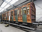 Ein im Restaurationsprozess befindlicher Abteilwagen war Anfang Juni 2019 im Eisenbahnmuseum Bochum zu sehen.