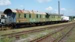 Lokschuppenfest am 05. Juli 2009 im Eisenbahnmuseum Wrzburg. Neben einem Einblick in den Lokschuppen, Besichtigen aller Museumswagen und einer Echtdampf Spur G Anlage konnte man auch mit der V 100 1200 fahren, die vom Verein mhevoll aufgearbeitet wurde und seit Januar 2009 wieder in Wrzburg ist. Hier sieht man zwei abgestelle Donnerbchsen.