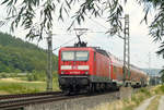 03. Juli 2008,  bei Johannisthal fährt Lok 143 550 mit RB 16852 von Nürnberg in Richtung Saalfeld.