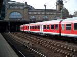 Ein Wagenpak fhrt durch den Hamburger Hbf (26.7.2007)