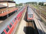 Hier ein RE7 nach Wnsdorf-Waldstadt, bei der Ausfahrt am 13.6.2009 aus Bad Belzig.