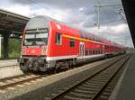 Hier ein RE16 von Reichenbach(Vogtl) nach Leipzig Hbf., dieser Zug stand am 18.8.2010 in Reichenbach(Vogtl).