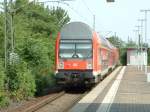 Steuerwagen vom Typ 760 an der Regionalbahn nach Weienfels.
Aufgenommen in Leipzig-Gohlis am 28.07.2006 15:55