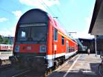 Der RE 19458 hatte am 12.05.06 freie Fahrt fr die Abfahrt von Aalen nach Stuttgart Hbf. Den uralt-Dosto mit DABbuzfa-Steuerwagen zog eine unbekannte BR 143.