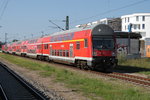 D-DB 50 80 36-33 071-2 DABbuzfa 760 als RE 18490 von Berlin Hbf(tief)nach Warnemünde bei der Durchfahrt im Haltepunkt Warnemünde-Werft.10.09.2016 Der Zug war bis auf dem letzten Platz