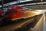 RB59166 nach Nürnberg Hauptbahnhof steht am 13.8.2017 im Münchener Hauptbahnhof bereit. Zuglok war 111 044-4.