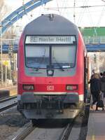 Dosto-Steuerwagen der älteren Bauserie in Salzbergen - am Schluss des RE15 Emden - Münster, 11.03.2015