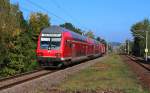 RB 17212 aus Dresden Hbf fährt am 04.10.2014 in den Haltepunkt Zwickau-Pölbitz ein, geschoben wurde sie von der 143 157-6.