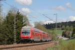 RE 4720 (Konstanz-Karlsruhe Hbf) mit Schublok 146 111-0 bei St.Georgen 15.5.17