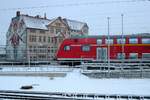 Blick auf DABpbzfa 762 der S-Bahn Mitteldeutschland (DB Regio Südost) als S 37744 (S7) nach Halle-Nietleben, die in ihrem Startbahnhof Halle(Saale)Hbf Gl.