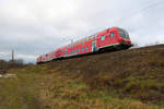 DABpbzfa 762 mit Schublok 143 002-4 der S-Bahn Mitteldeutschland (DB Regio Südost) als S 37733 (S7) von Halle-Nietleben nach Halle(Saale)Hbf Gl.