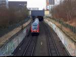 DABpbzfa 762.0 mit Schublok 143 871-2 der S-Bahn Mitteldeutschland (DB Regio Südost) als S 37753 (S7) von Halle-Nietleben nach Halle(Saale)Hbf Gl.