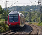 DABpbzfa 762 mit Schublok 147 010-3 von DB Regio Baden-Württemberg als RB 19112 von Stuttgart Hbf nach Neckarsulm durchfährt den Bahnhof Asperg auf der Bahnstrecke