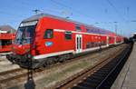 RE59122 von Augsburg Hauptbahnhof steht am 15.11.2018 im Nürnberger Hauptbahnhof.