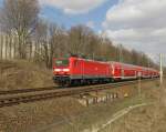 RE mit 143 967 vor Steuerwagen und als Schub die 143 355, gesehen in Neumark am 28.03.2015.