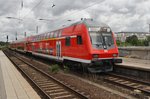 RE13 (RE17689) von Magdeburg Hauptbahnhof nach Leipzig Hauptbahnhof verlässt am 1.8.2016 die Sachsen-anhaltische Landeshauptstadt.