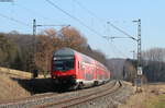 RE 19438 (Aalen Hbf-Stuttgart Hbf) mit Schublok 111 075-8 bei Mögglingen 14.2.17