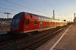 RE57516 nach Füssen macht sich am Abend des 13.8.2017 im Münchener Hauptbahnhof auf den Weg.